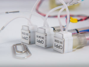 微型庞培倾倒petits体积de液体和天然气