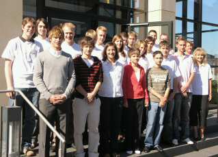 Azubis bei Jung Pumpen begrüßen neue Kolleginnen und Kollegen