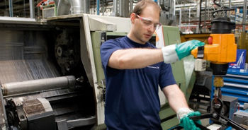 全球定位确保格兰富半年业绩良好