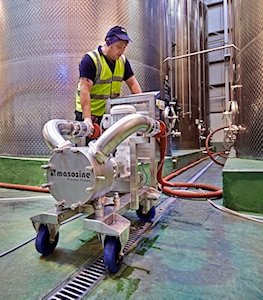 第三个叫维道夫·卡弗·卡弗的人是从最大的