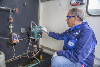 3个大的血管，用三个大霉素来做一份导管移植