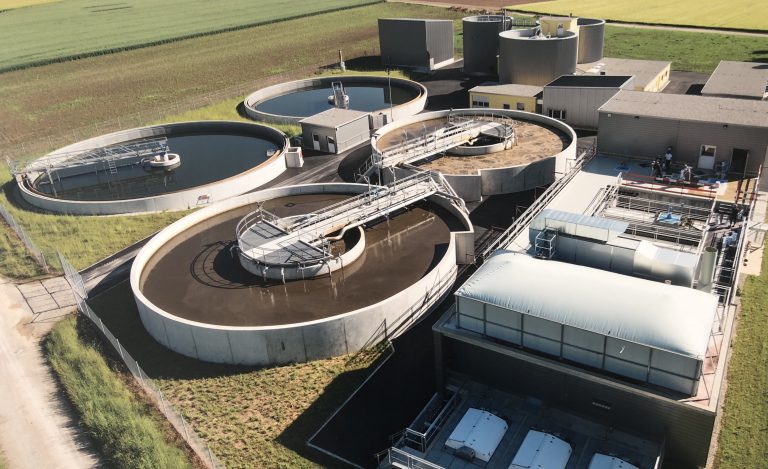 鹤立使污水处理厂更新