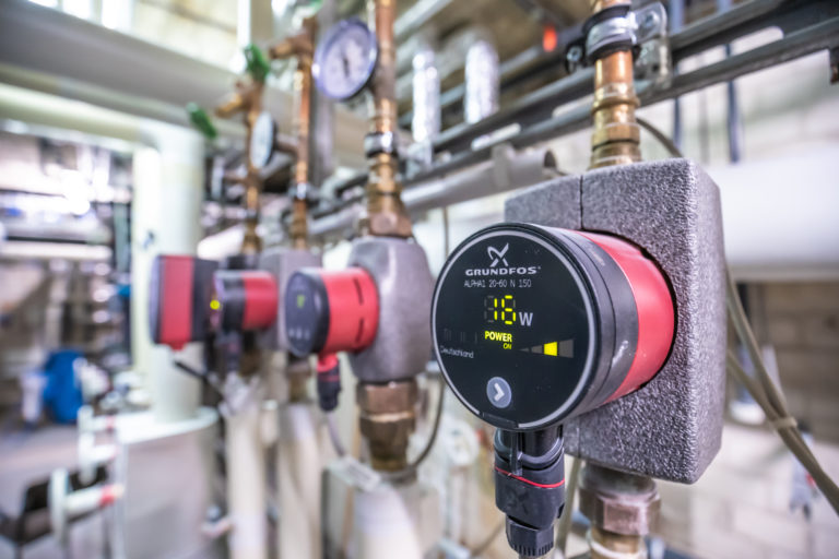 新hocheffiziente Pumpen在der Caritas-Klinik Pankow sparen Energie和Kosten