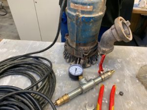 Manutenzione della pompa:控制rapido della camera dell 'olio