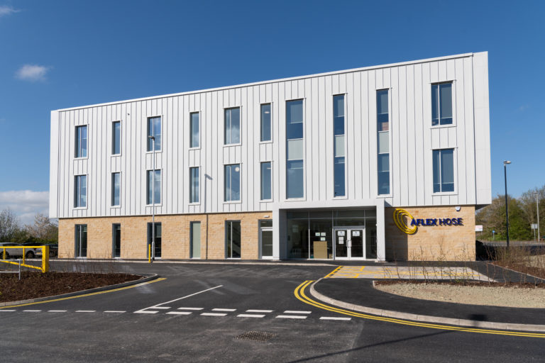 市场增长导致屈臣氏马洛在生产能力方面的重大投资